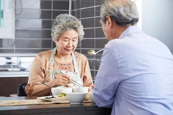 從“易食”到“精準(zhǔn)”，銀發(fā)健康食品創(chuàng)新趨勢