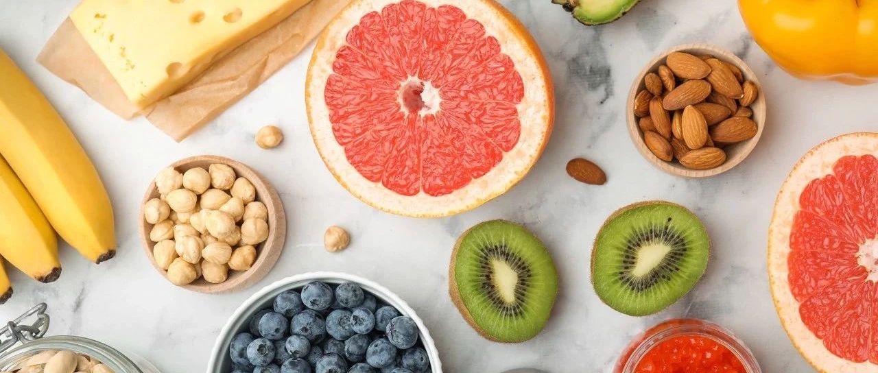 從板栗到東南亞風(fēng)味、從凍干咖啡到環(huán)保包裝，百峰食品、唯壹食品、萬寧、鉆怡商貿(mào)與利登環(huán)保在 SIAL 西雅展上共放光芒